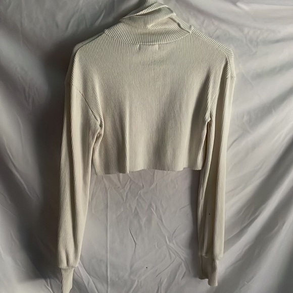 Tiger Mist Sugar ribbed crop turtleneck long sleeve top Size. XS - Picture 5 of 5